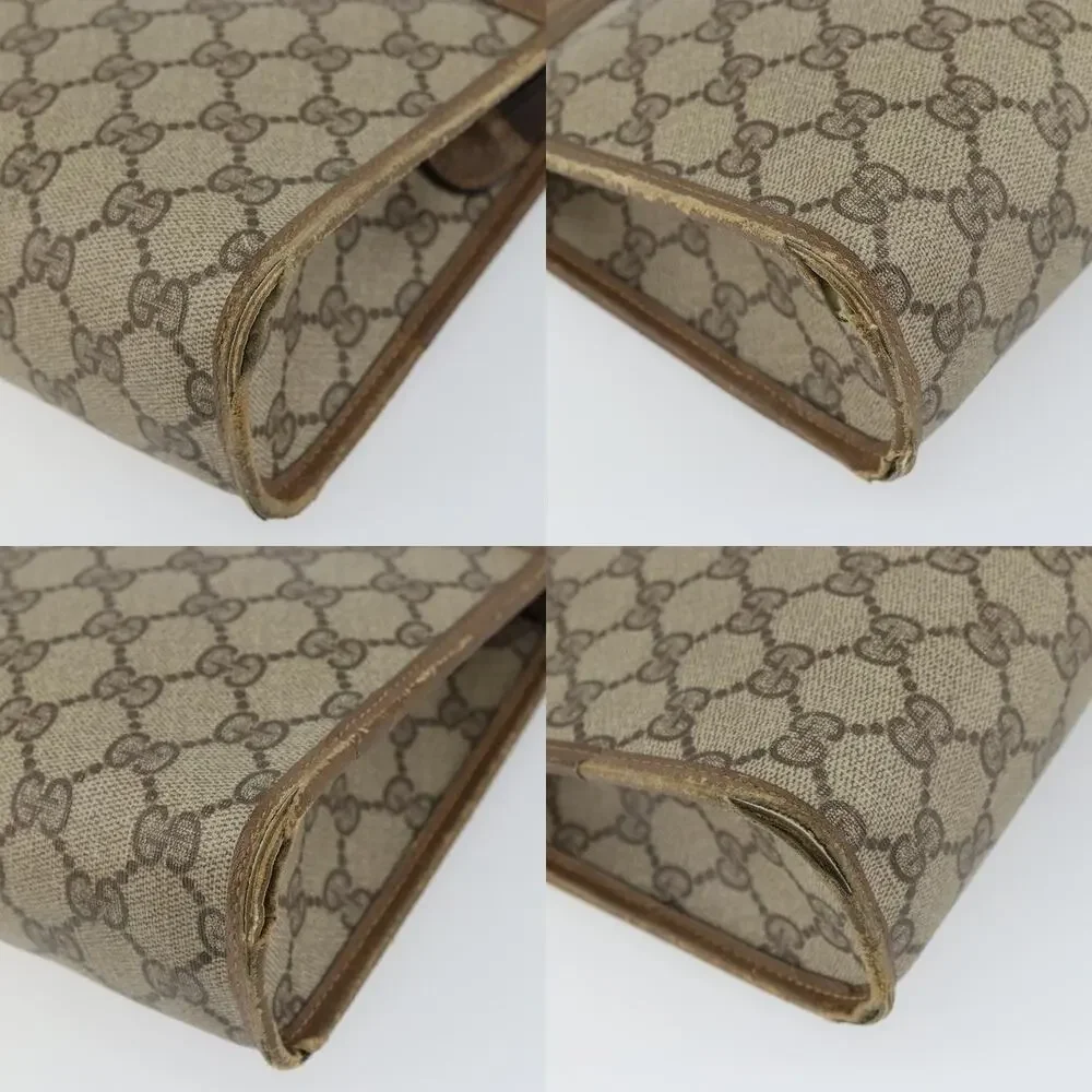 Gucci GG Supreme Clutch Bag Beige